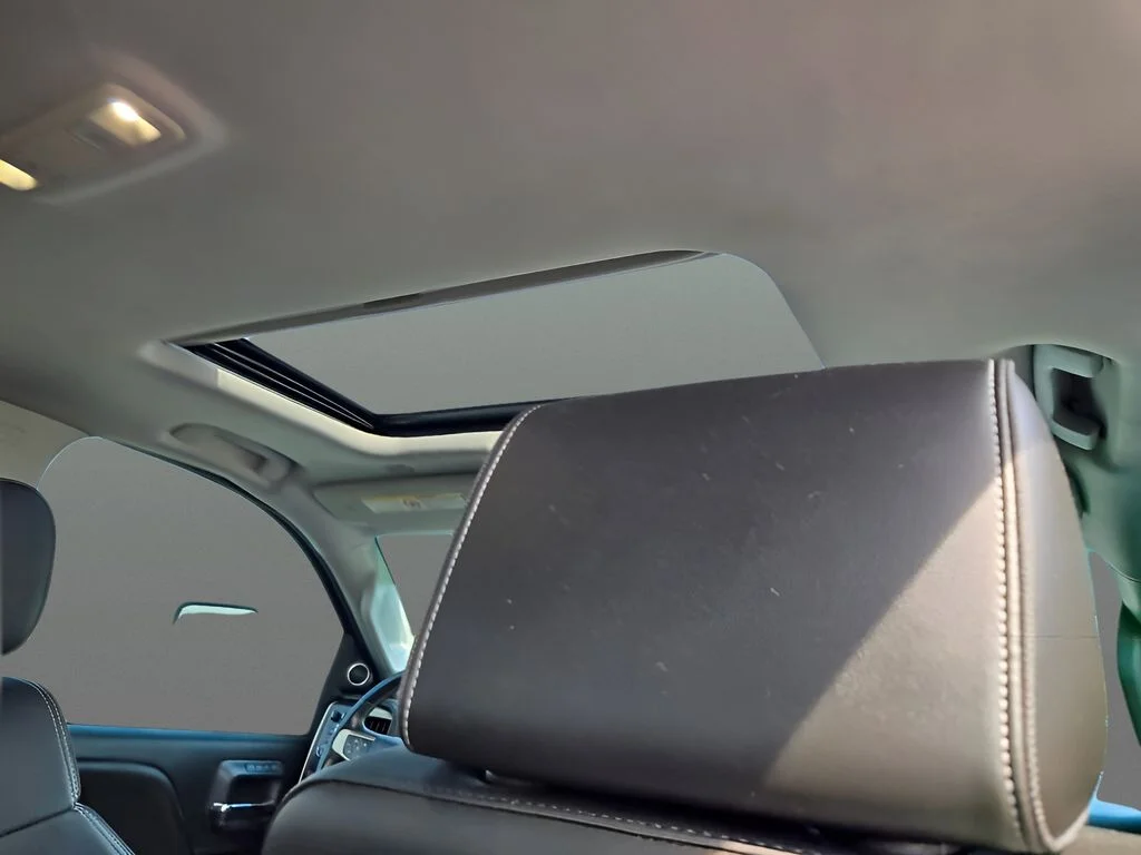 Used 2015 White GMC Denali image 12