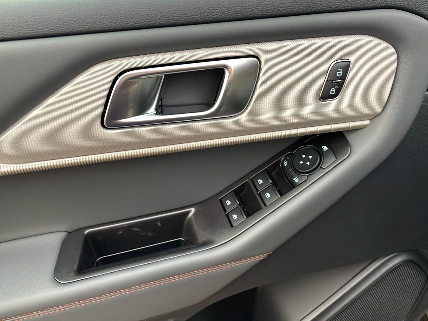 New 2027 Carbonized Gray Metallic Ford Active image 11