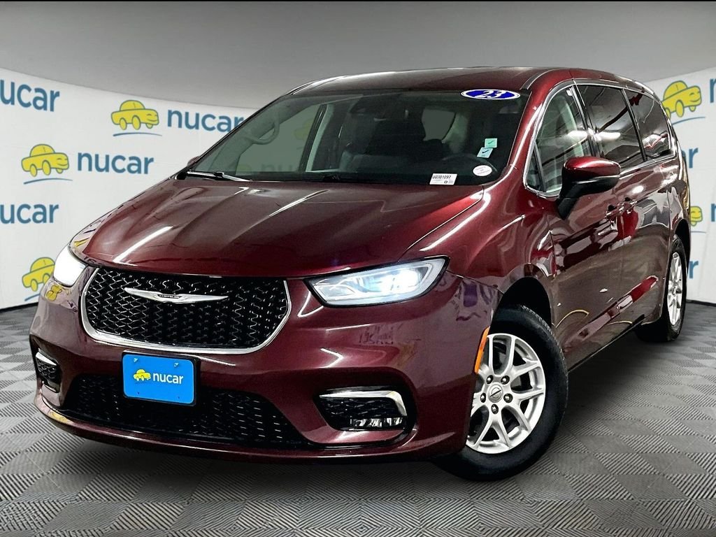 Used 2023 Red Chrysler Touring L image 3