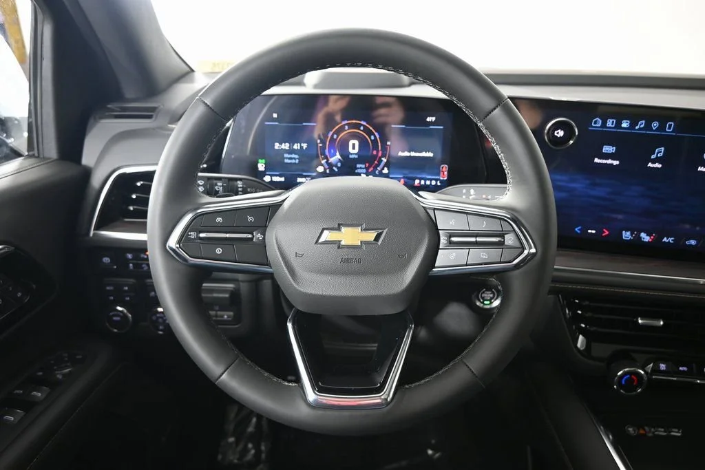 2026 Chevrolet Suburban Premier - Photo 35