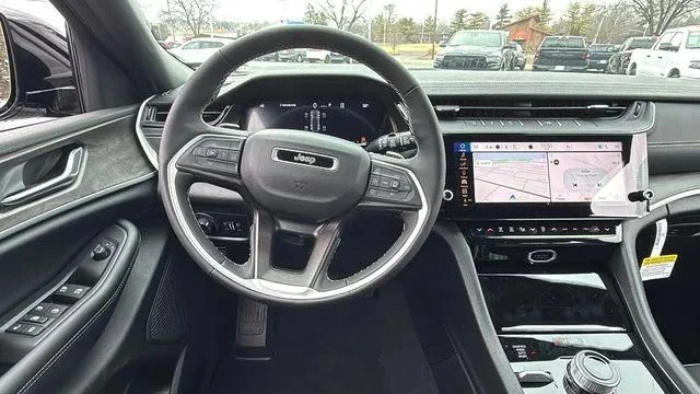 2026 Jeep Grand Cherokee Laredo - Photo 8