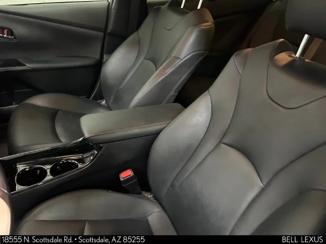 Used 2018 White Toyota Four Touring image 15