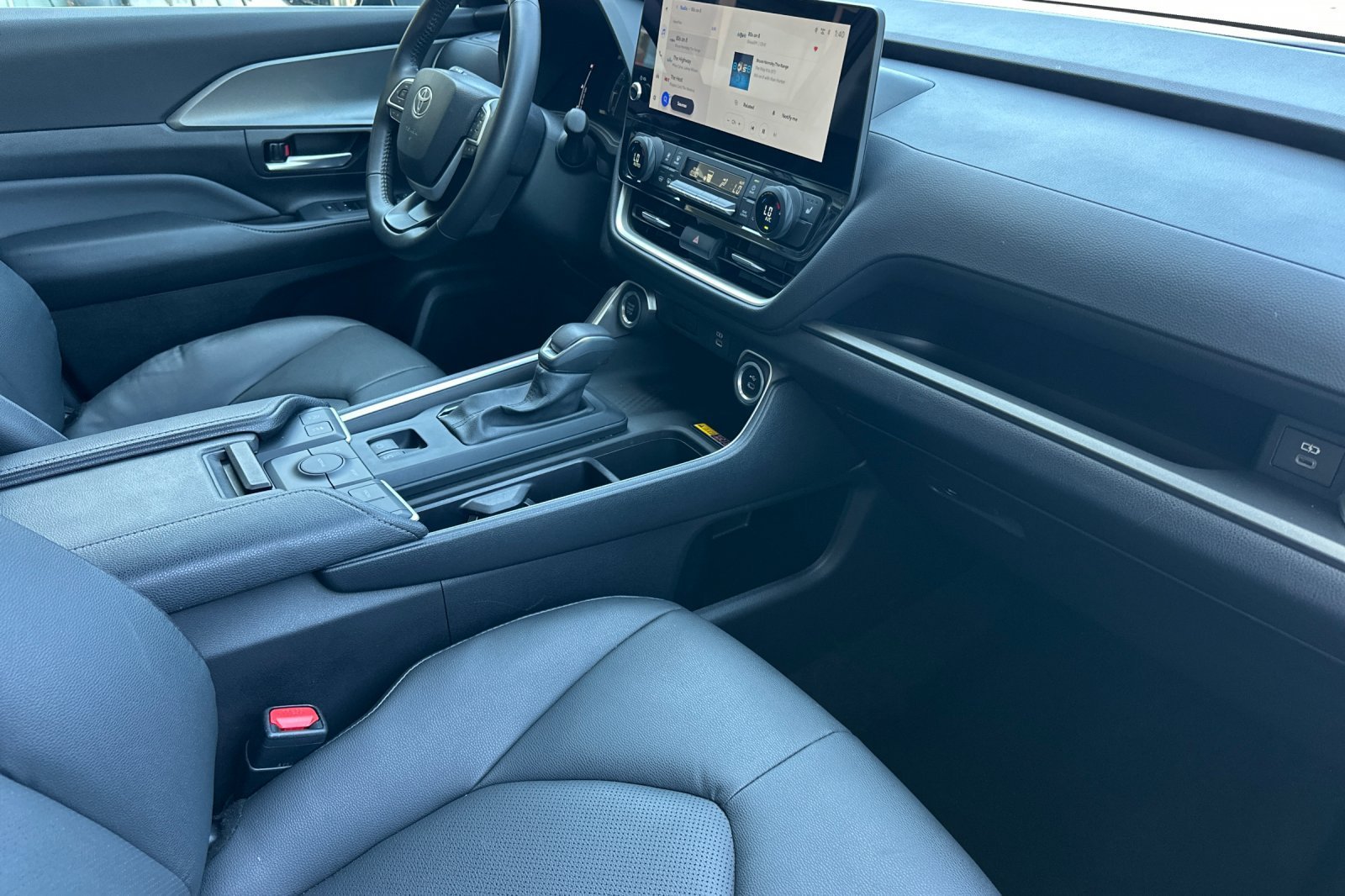 Certified Used 2025 Blueprint Toyota XLE image 17
