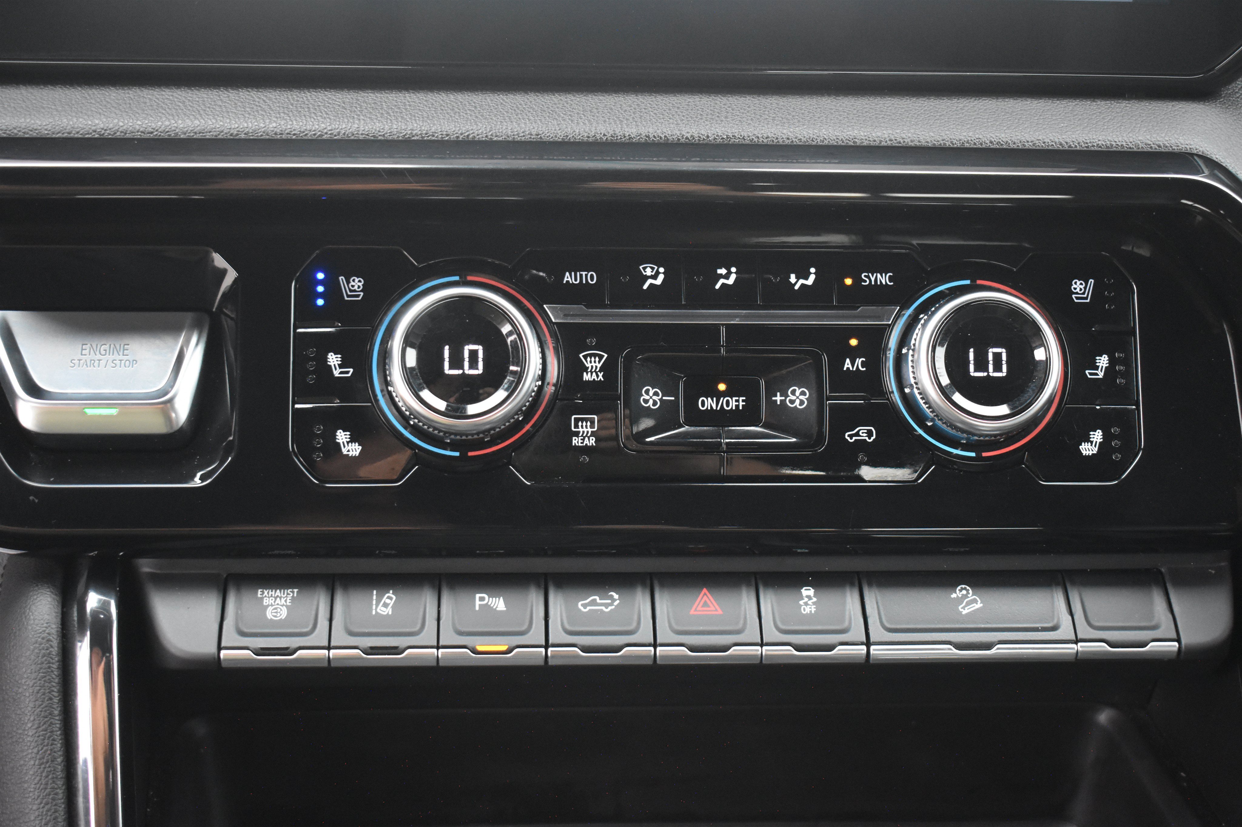 2024 GMC Sierra 2500HD AT4 - Photo 30