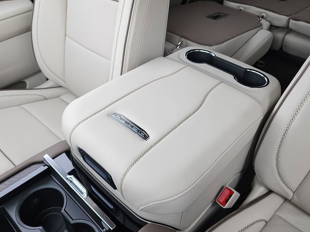 2026 GMC Yukon Denali - Photo 37