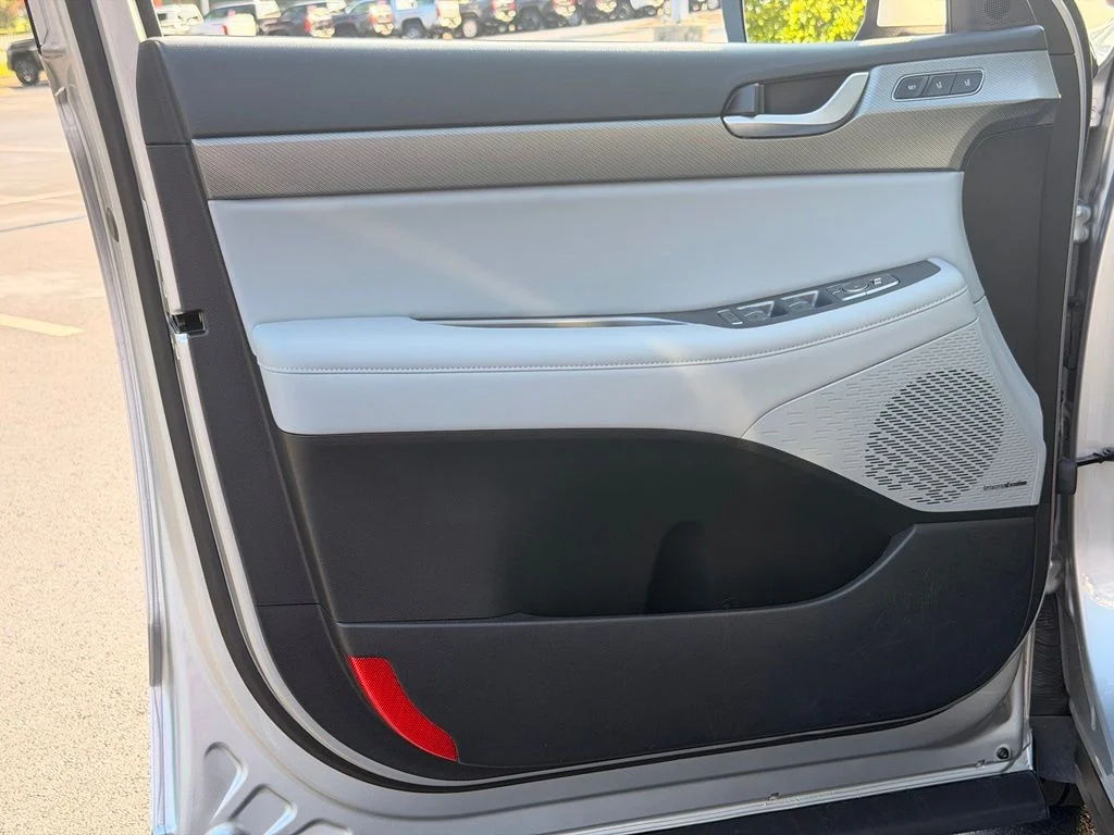 Used 2024 Silver Hyundai SEL image 28