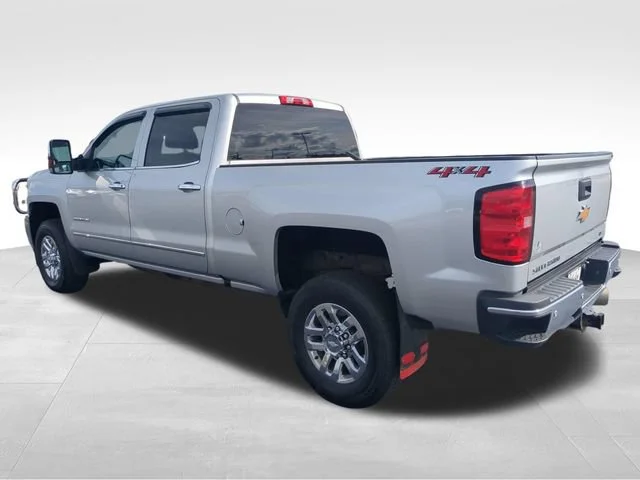 Used 2018 SILVER ICE METALLIC Chevrolet LTZ image 4