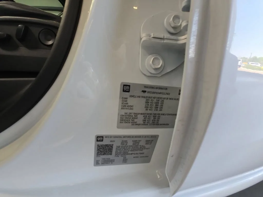 Used 2023 SUMMIT WHITE Chevrolet LT Trail Boss image 25