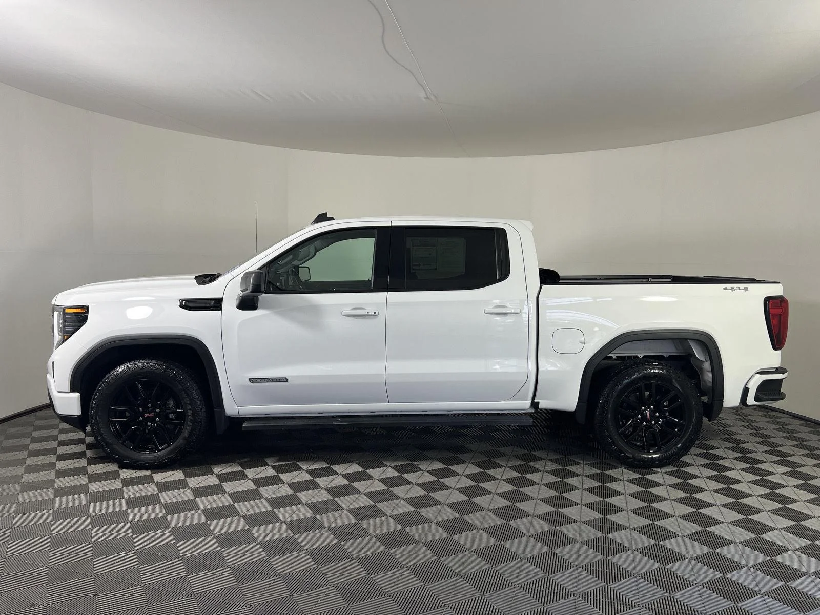 Used 2023 Summit White GMC Elevation image 6