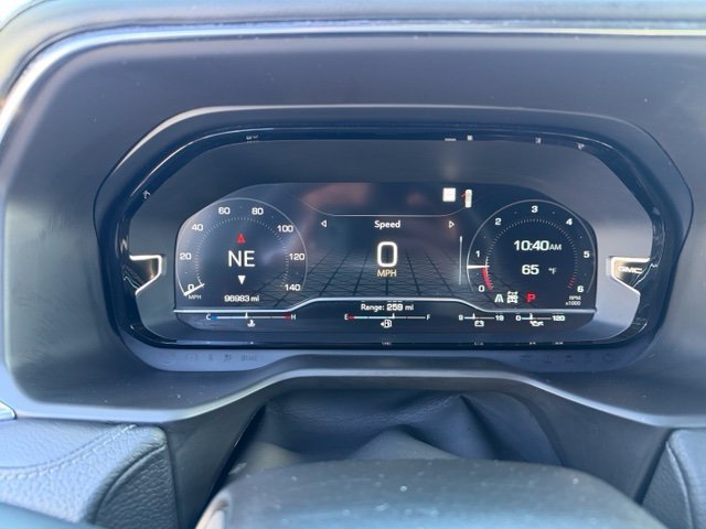 Used 2023 Silver GMC Denali image 9