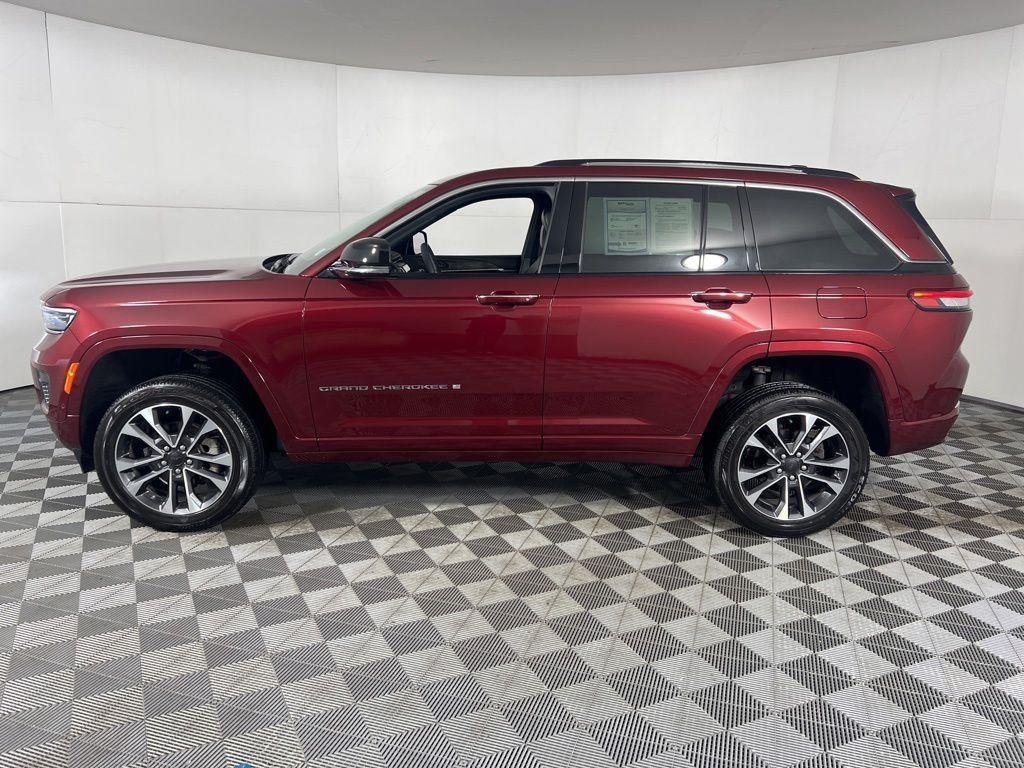 Used 2024 Velvet Red Pearlcoat Jeep Overland image 6
