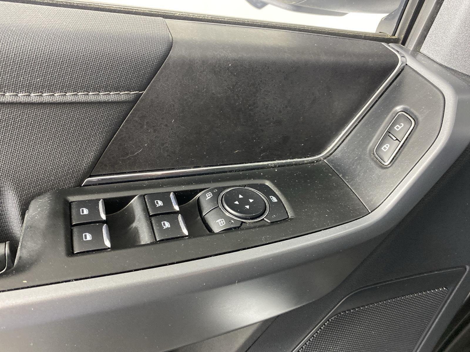 Used 2025 Oxford White Ford XLT image 15