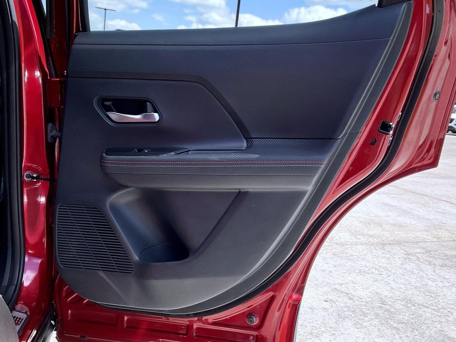 Used 2025 Red Nissan SR image 18