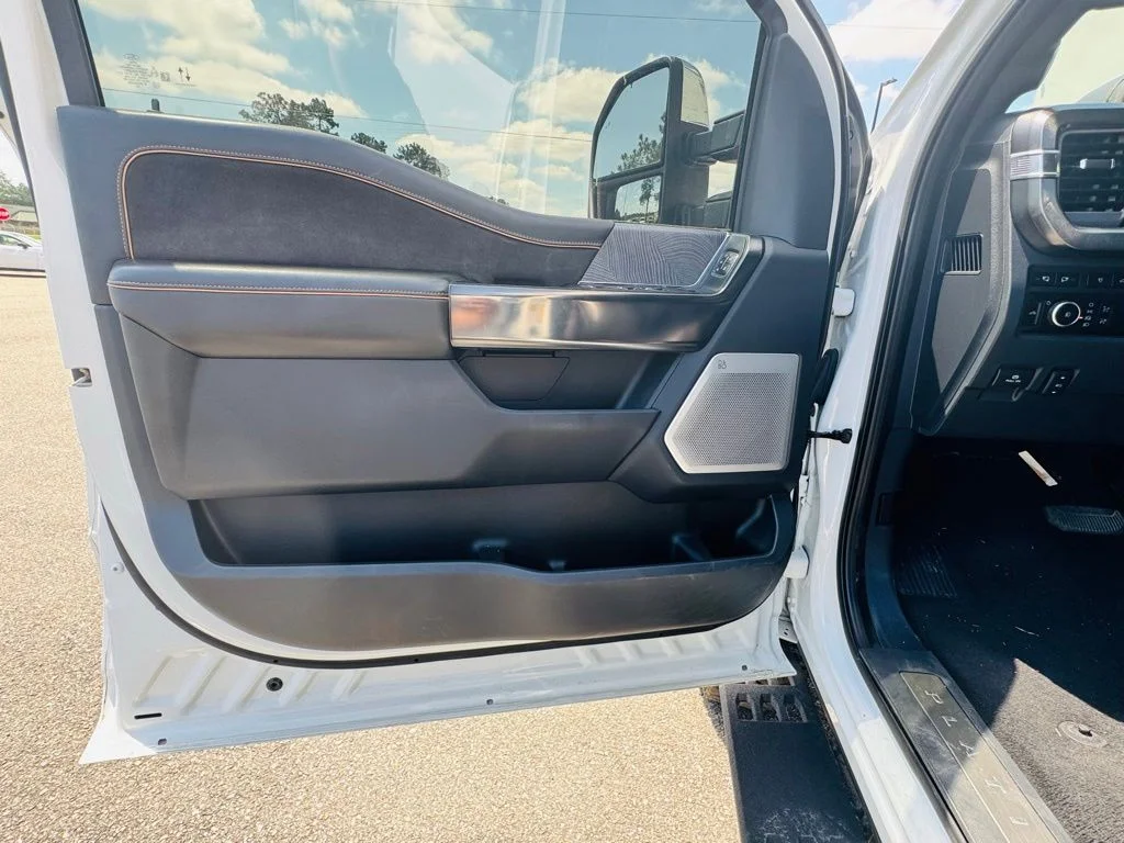 Used 2024 White Ford Platinum image 4
