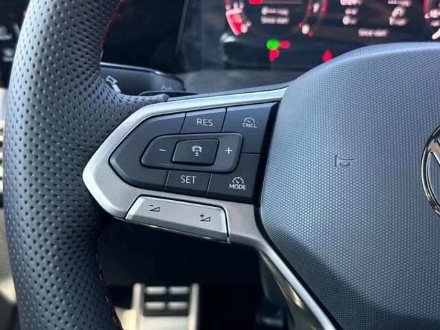 New 2026 Moonstone Gray Volkswagen 2.0T SE image 35