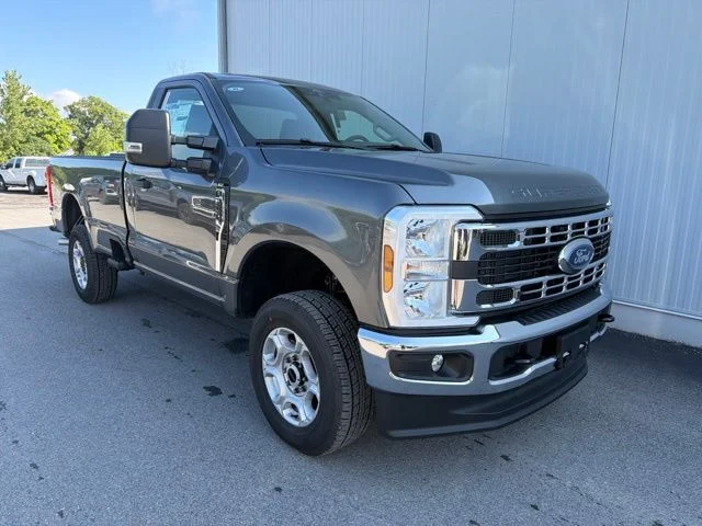 2026 Ford Super Duty F-350® XLT