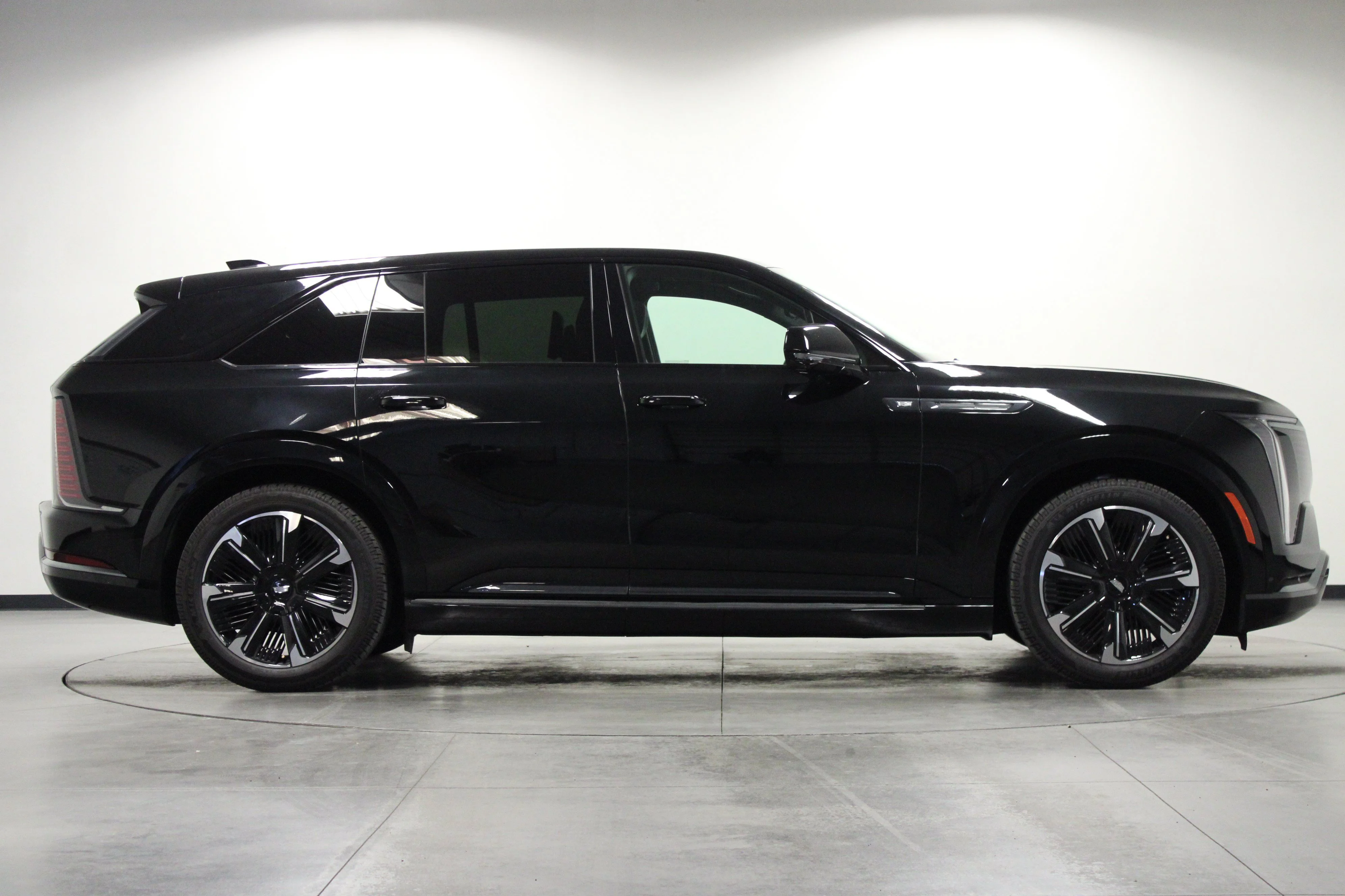 Used 2025 Cadillac Escalade IQ Sport 2 with VIN 1GYTEFKL0SU101814 for sale in El Paso, IL