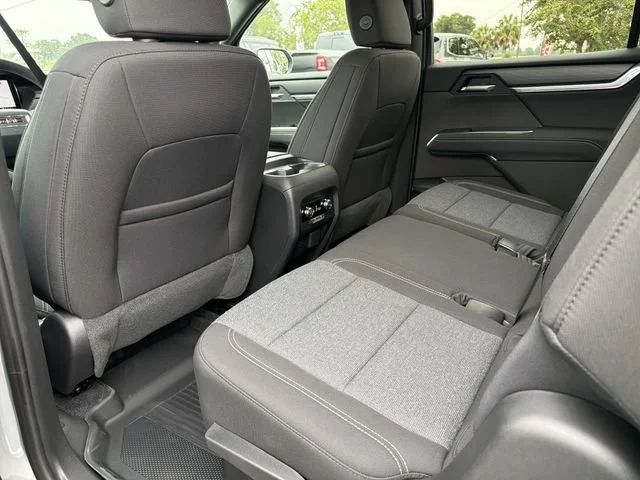 New 2026 Sterling Metallic GMC Elevation image 17