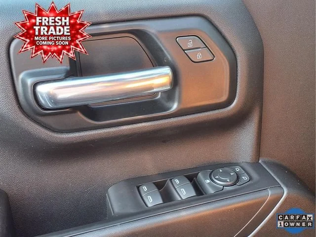 Used 2020 BLACK Chevrolet Custom image 16