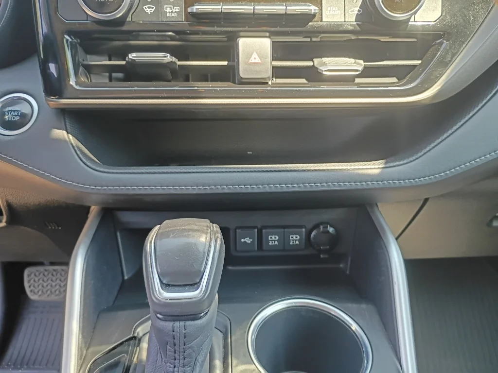 Used 2020 Blueprint Toyota LE image 36