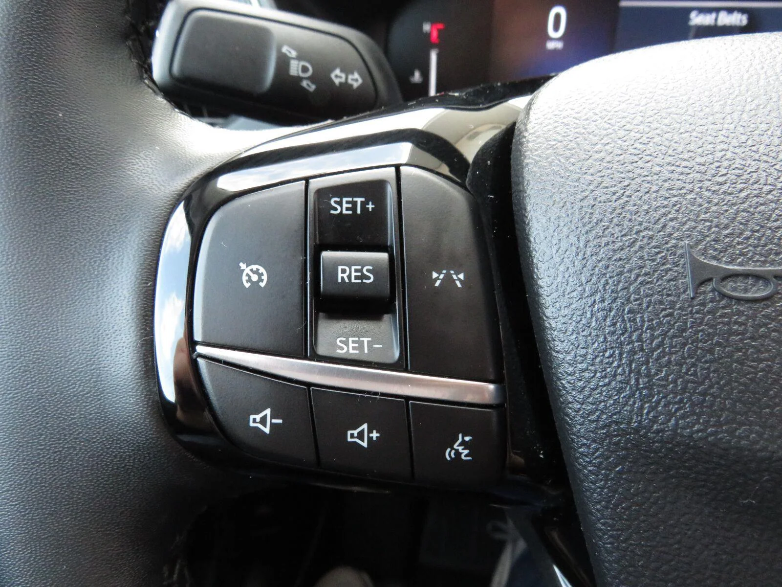 Used 2023  Ford Active image 34