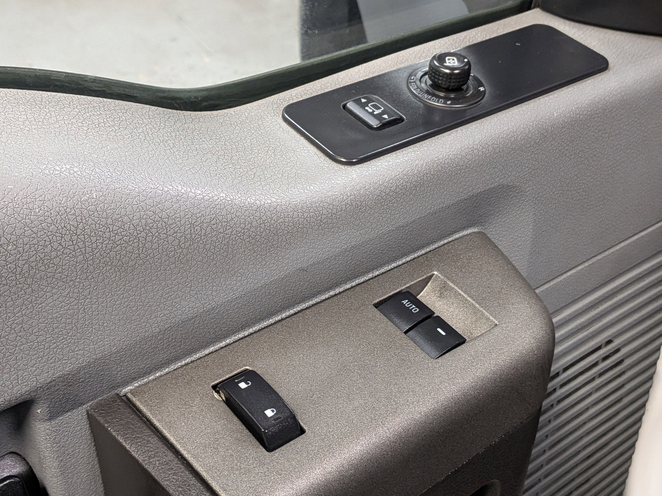 Used 2011 Oxford White Ford XLT image 14