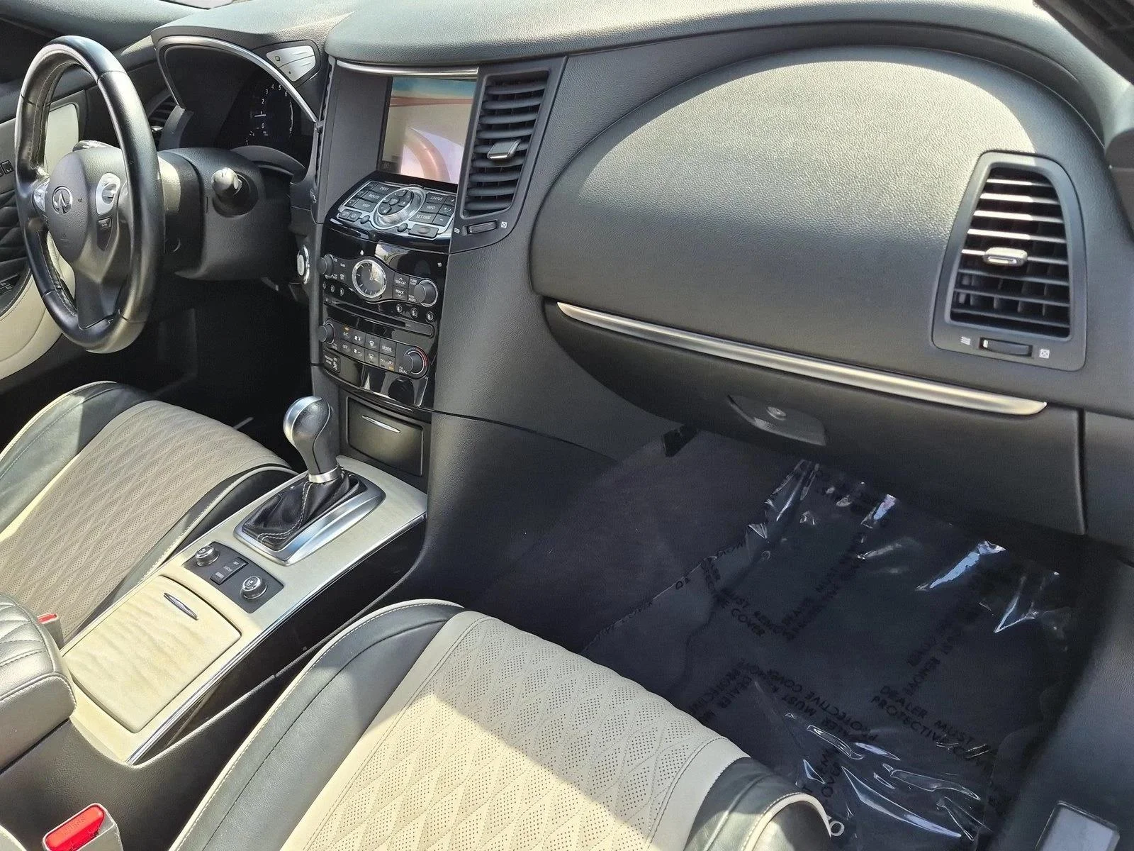 Used 2017 Graphite Shadow INFINITI  image 22