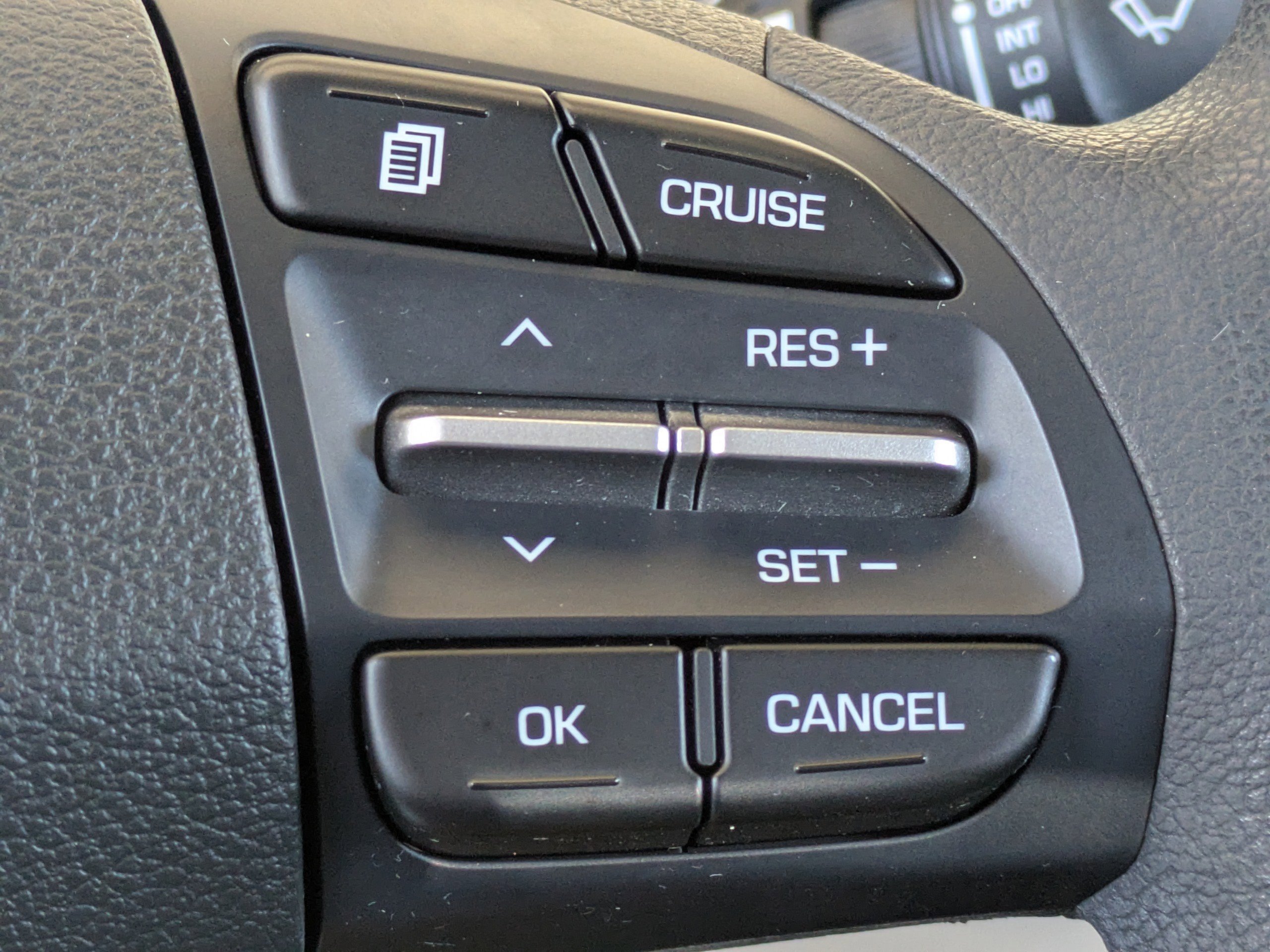 2020 Hyundai Elantra SE - Photo 21