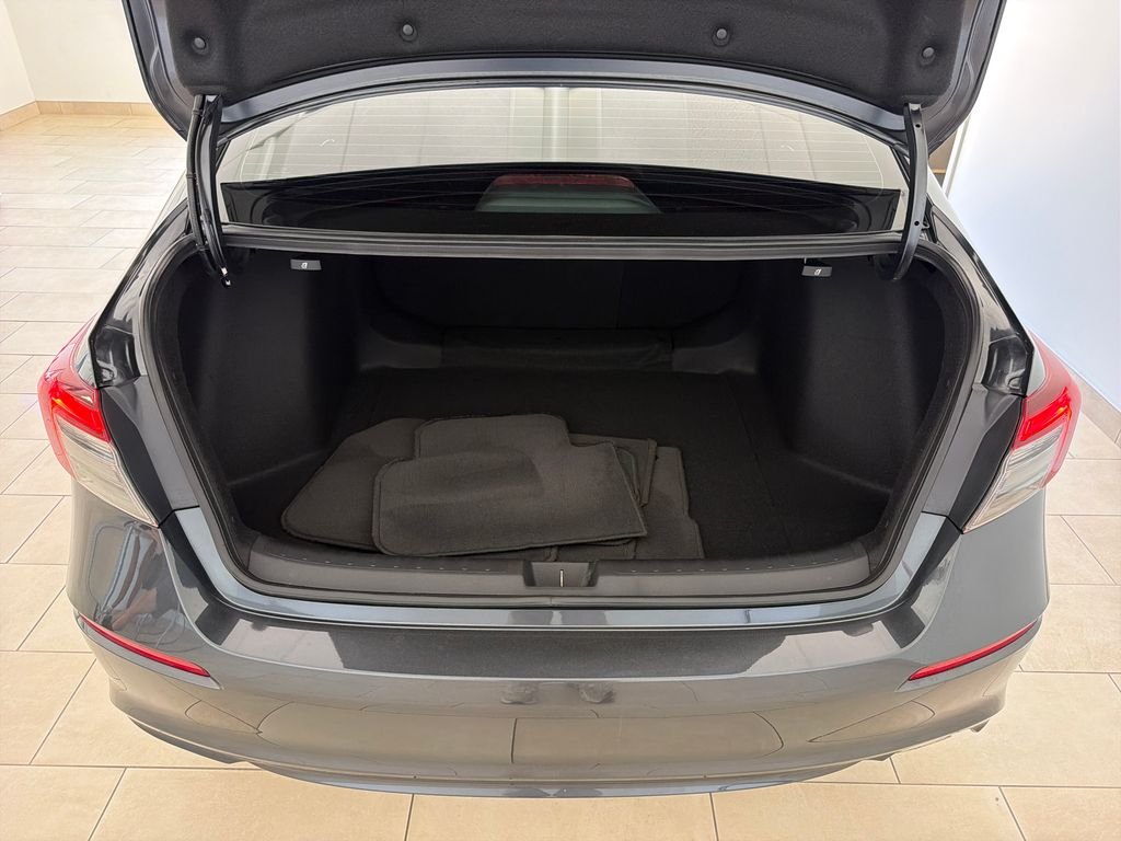 Used 2025  Honda Sport image 30