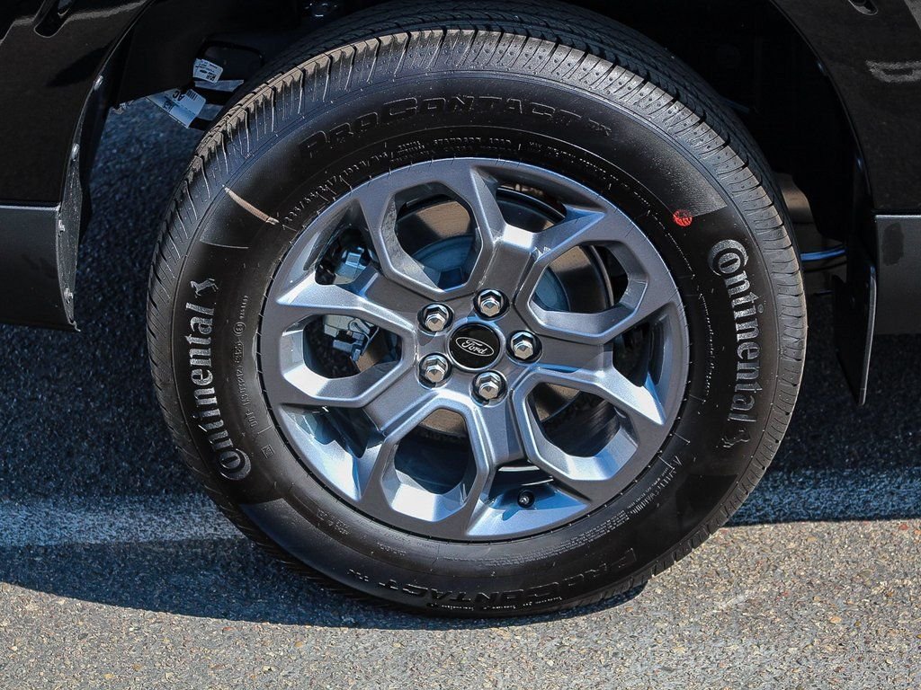 New 2025 Shadow Black Ford XLT image 11