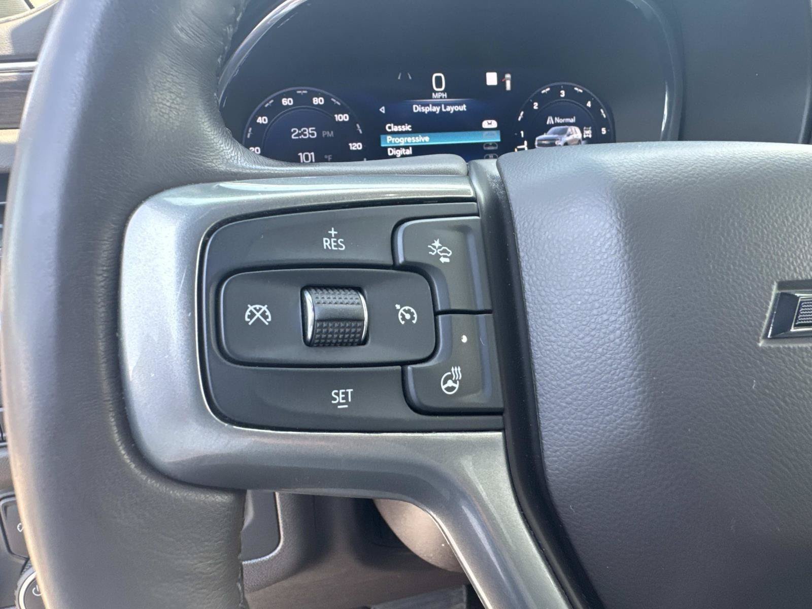 Used 2022 White Chevrolet Z71 image 22
