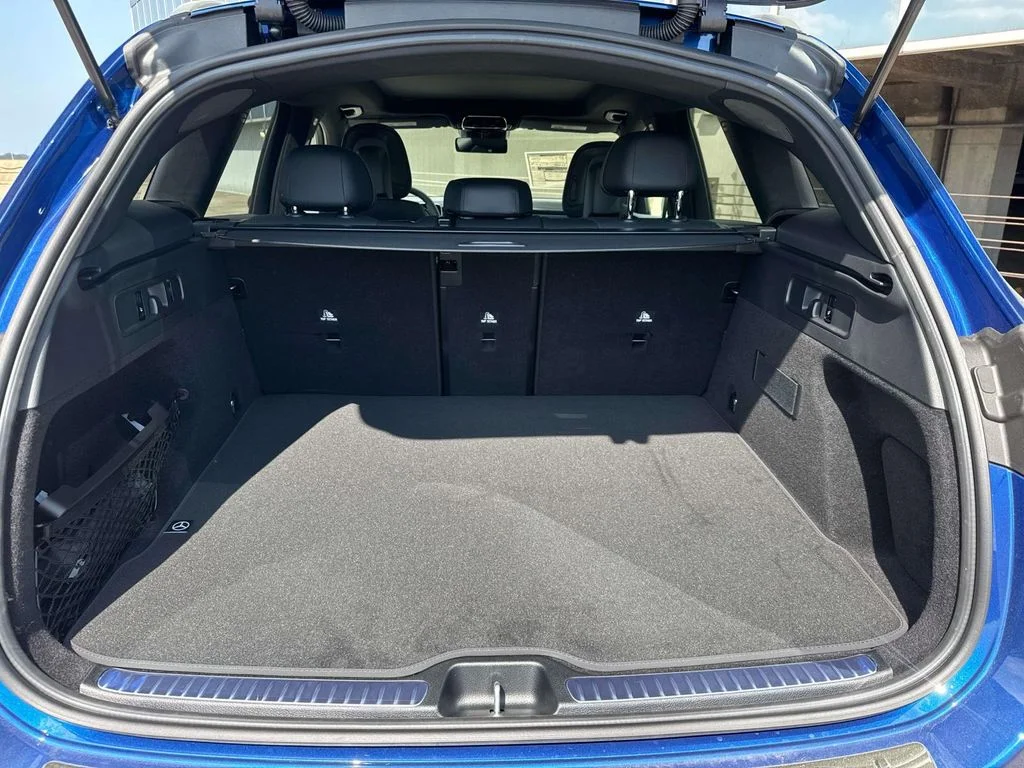 Used 2026 Blue Mercedes-Benz GLC 300 image 5