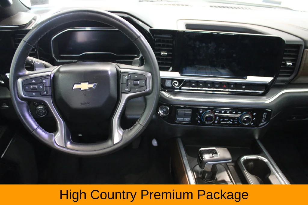 Used 2024 Iridescent Pearl Tricoat Chevrolet High Country image 8