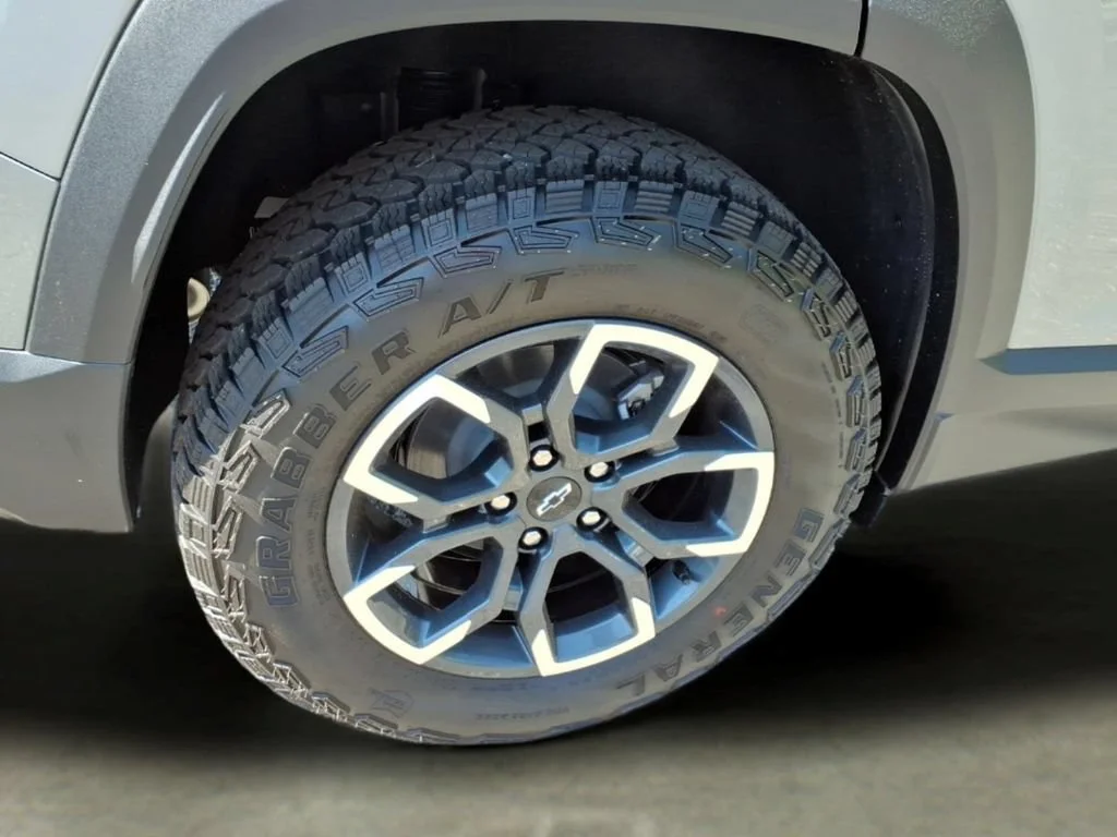 New 2026 Sterling Gray Metallic Chevrolet ACTIV image 36