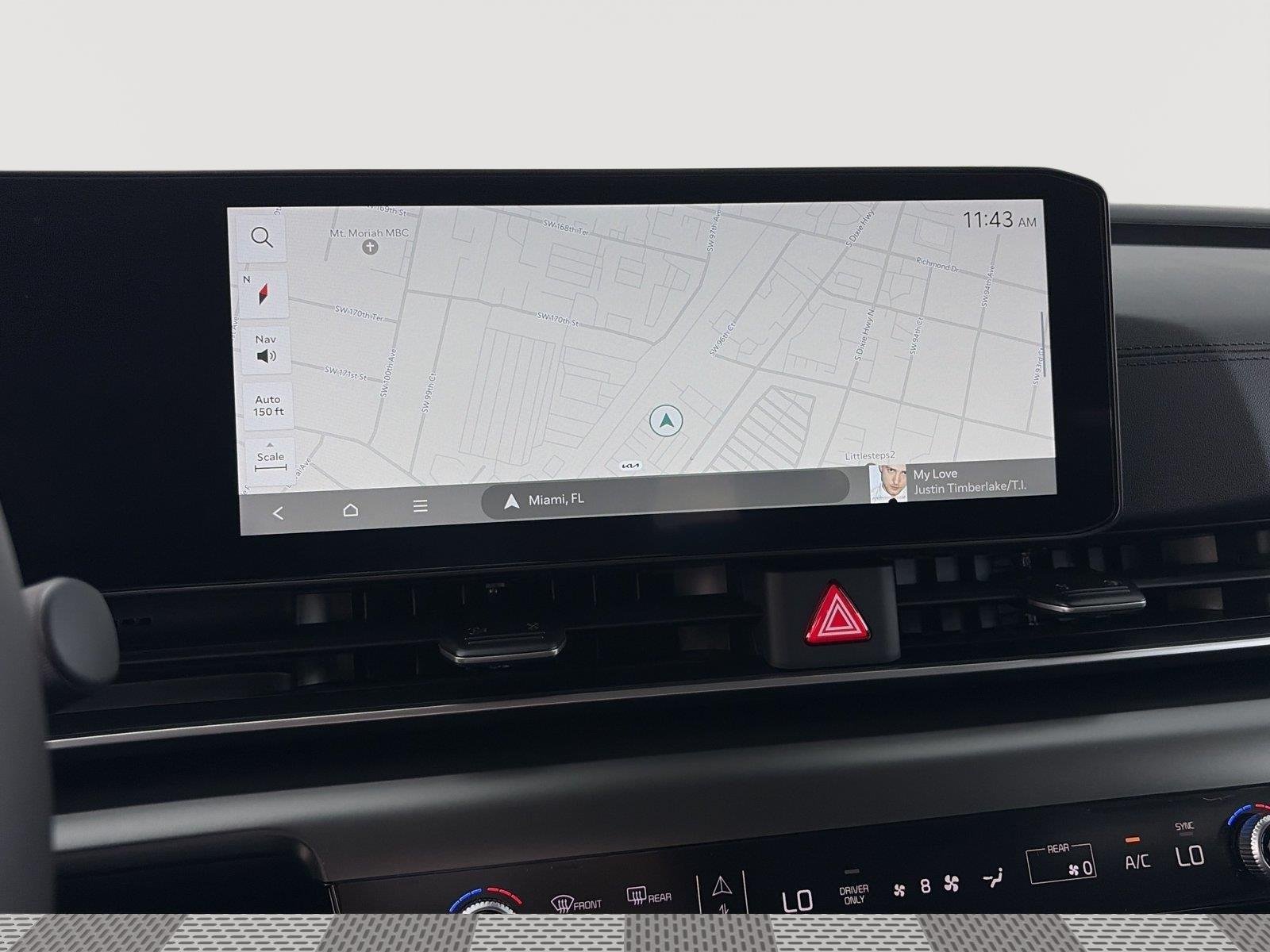New 2027 Snow White Pearl Kia EX image 20