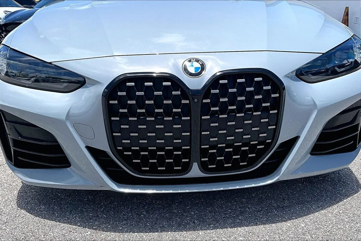 Used 2022  BMW xDrive image 34