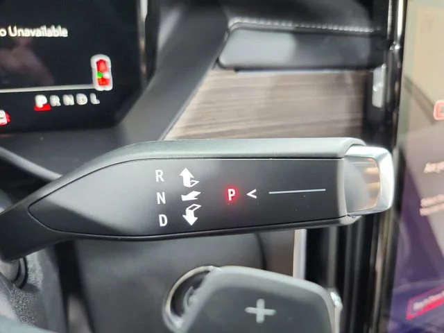 2026 GMC Acadia Denali - Photo 28