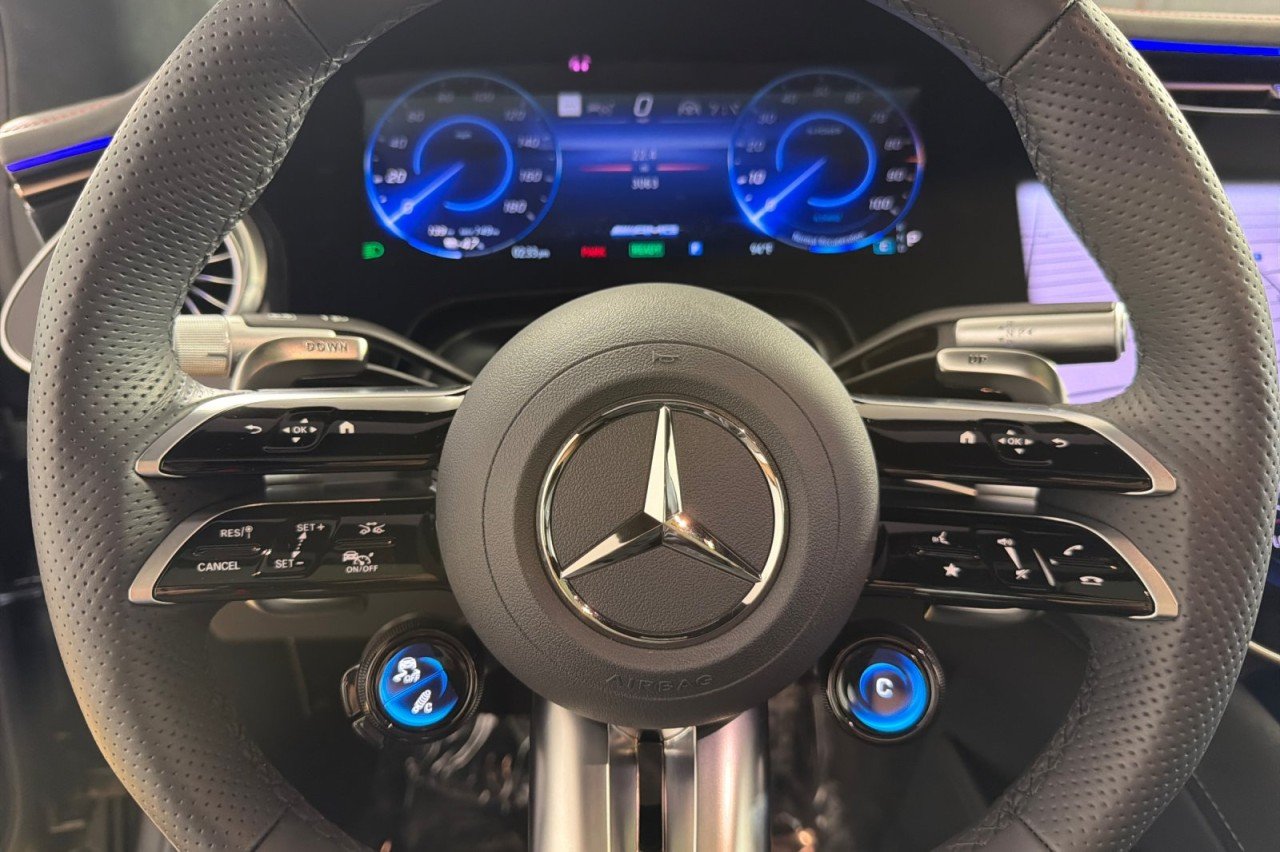 Certified Used 2025 MANUFAKTUR Graphite Grey Magno Mercedes-Benz AMG® EQS image 22