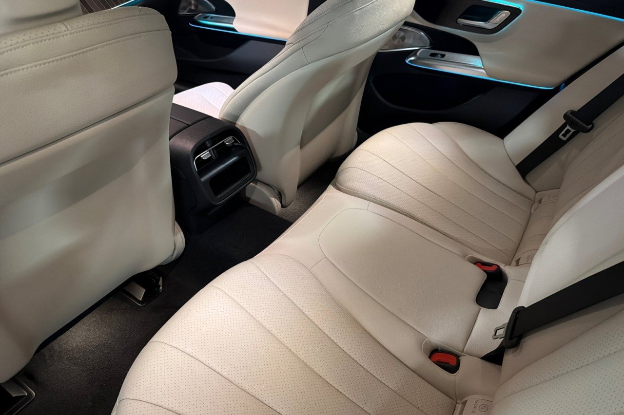 New 2027 Polar White Mercedes-Benz E 350 RWD Sedan image 11