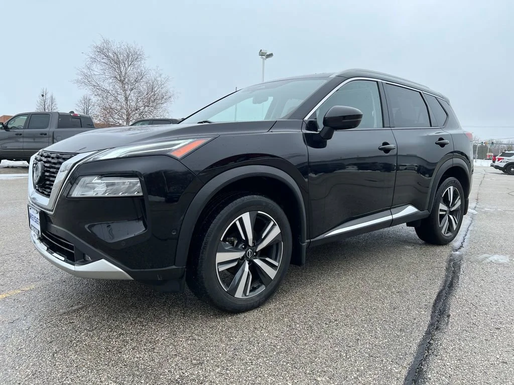 Used 2022 Black Nissan Platinum Intelligent AWD image 1