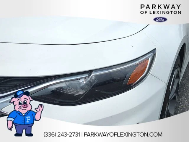Used 2023 White Chevrolet LT image 9