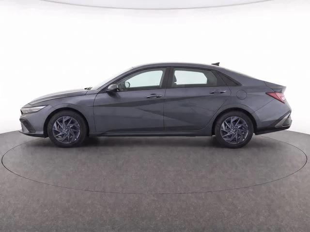 Used 2024 Gray Hyundai SEL image 8