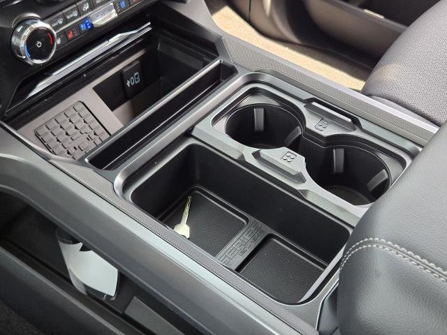 New 2026 Agate Black Metallic Ford F-250® Lariat® image 34