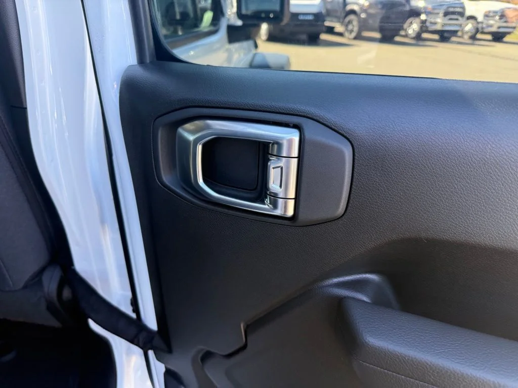 Used 2026 White Jeep Sport image 33