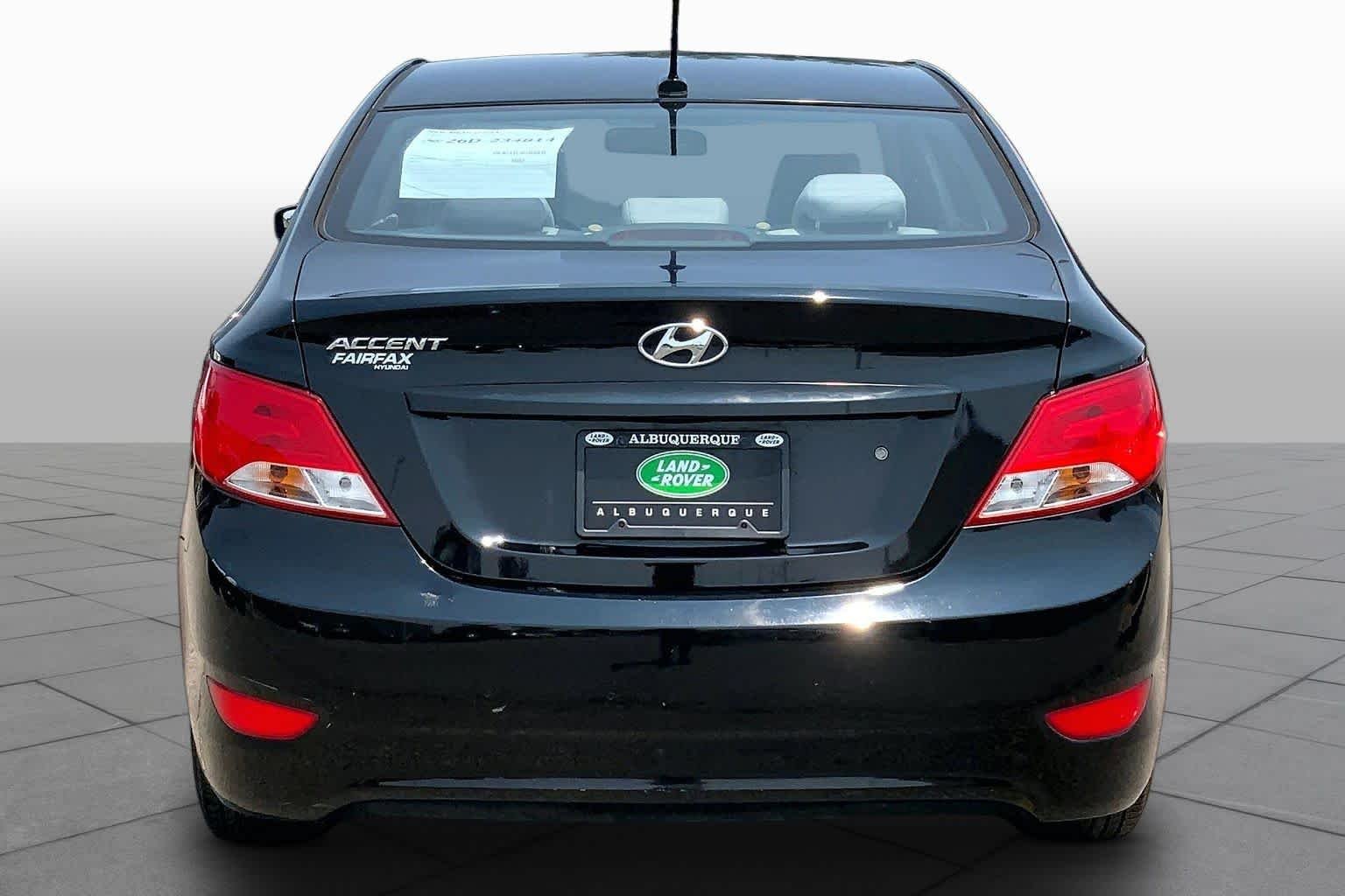 Used 2016 Ultra Black Pearl Hyundai SE image 5