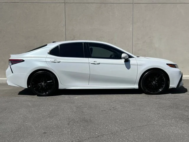 Used 2021 Wind Chill Pearl Toyota XSE V6 image 5