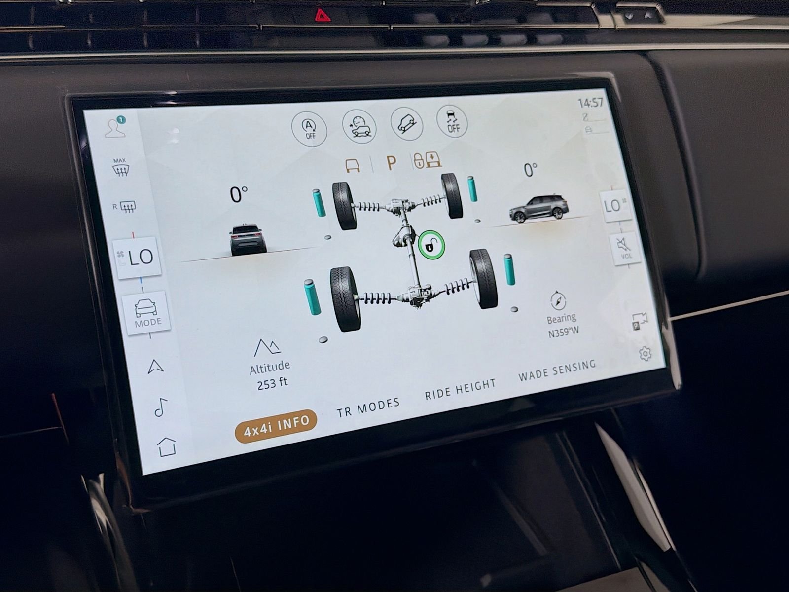 New 2026 Fuji White Land Rover SE image 19