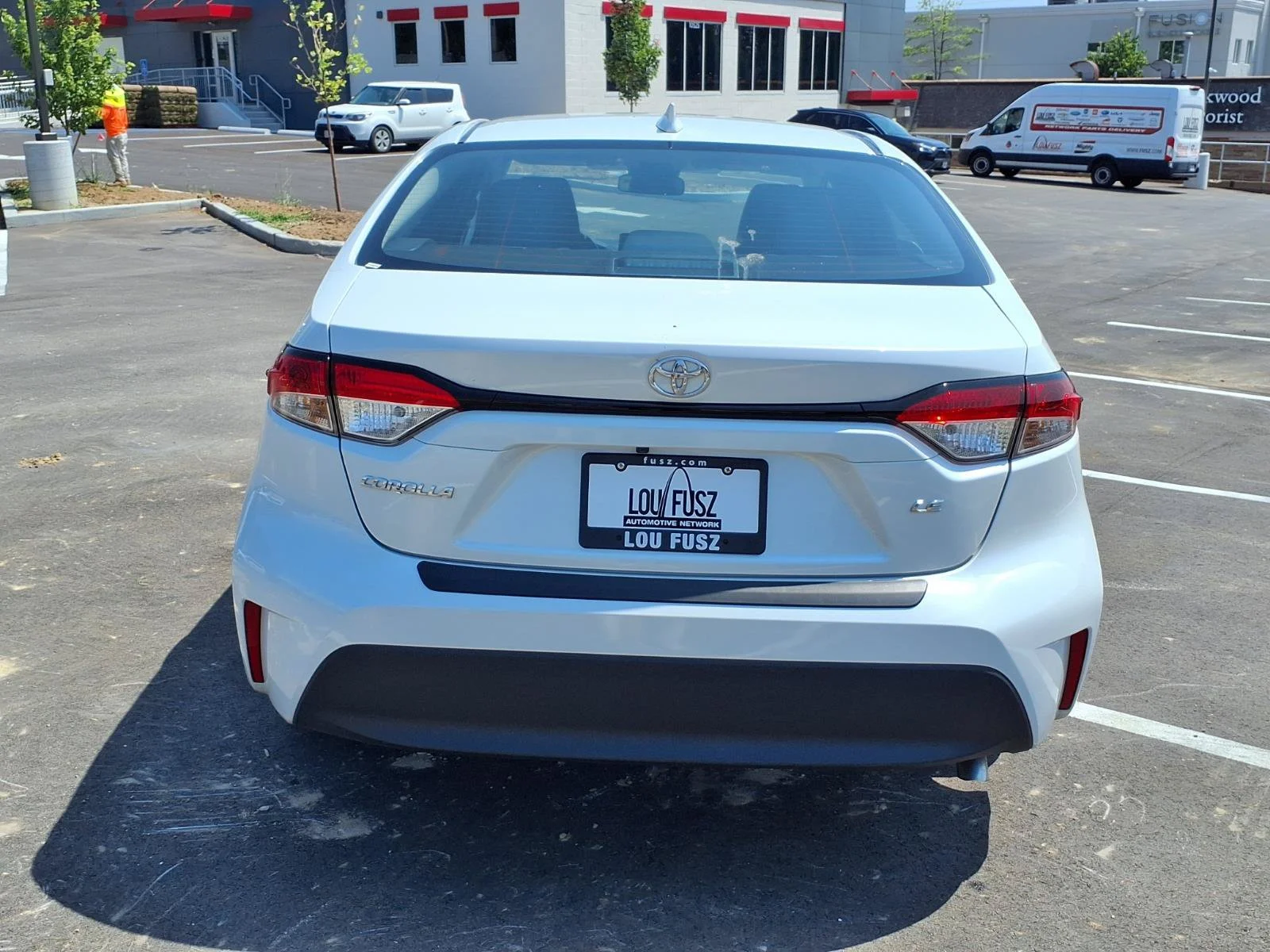 Certified Used 2025 Pearl Toyota LE image 24