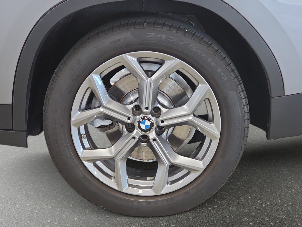 Certified Used 2024 Skyscraper Gray Metallic BMW sDrive30i image 32