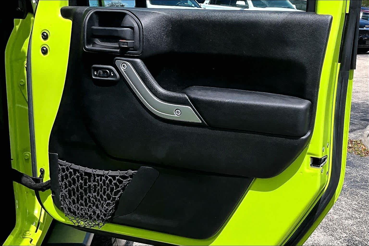 Used 2016 Hypergreen Clearcoat Jeep Sahara image 24